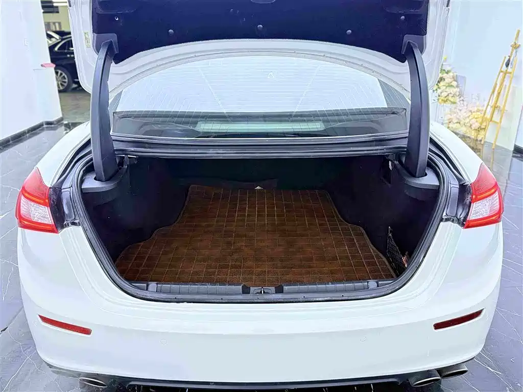 Maserati Ghibli 2015 2014 3.0T Standard
