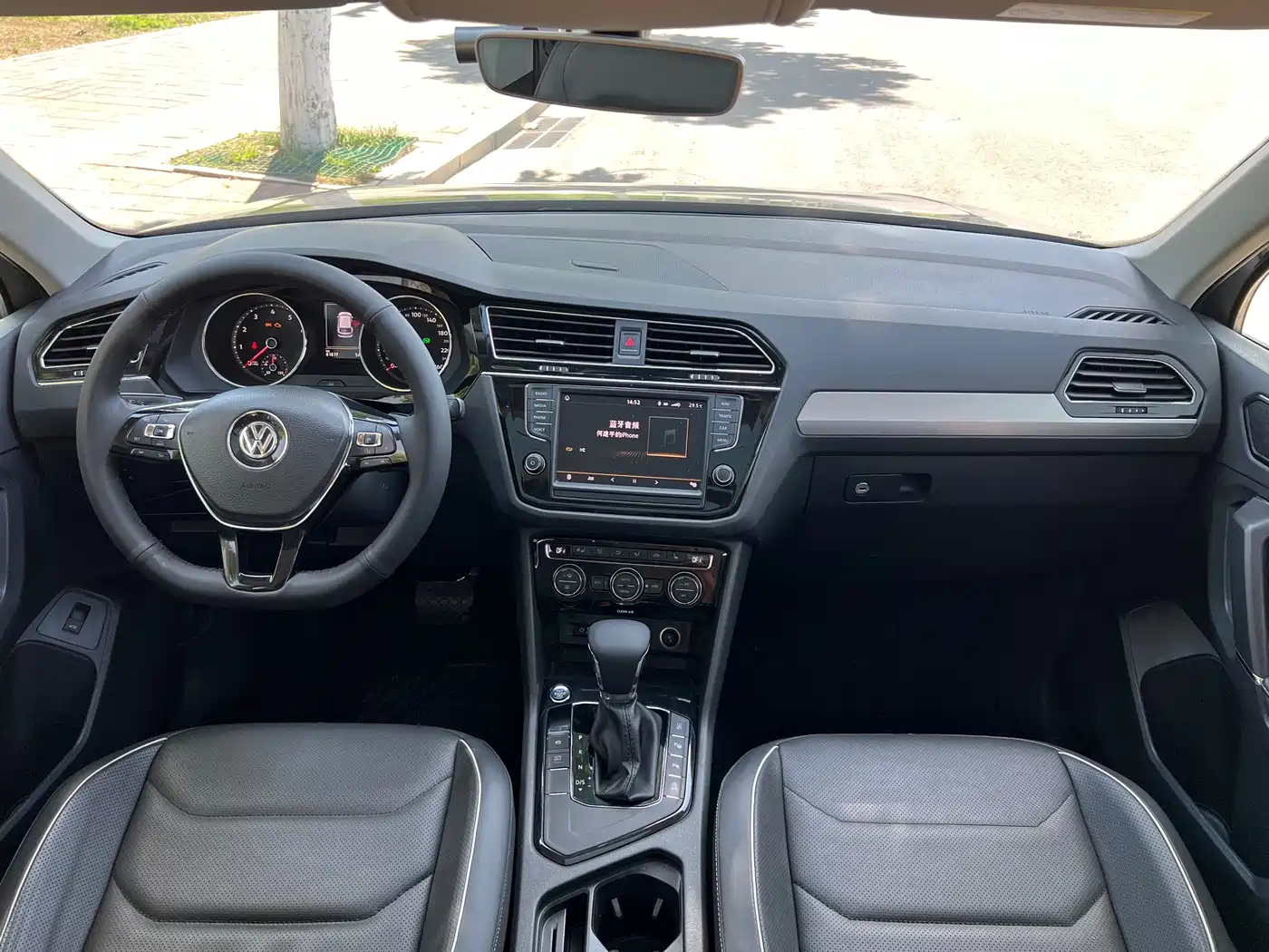 Volkswagen Tiguan L 2017 330TSI Automatic 2WD Flagship Edition фото 14