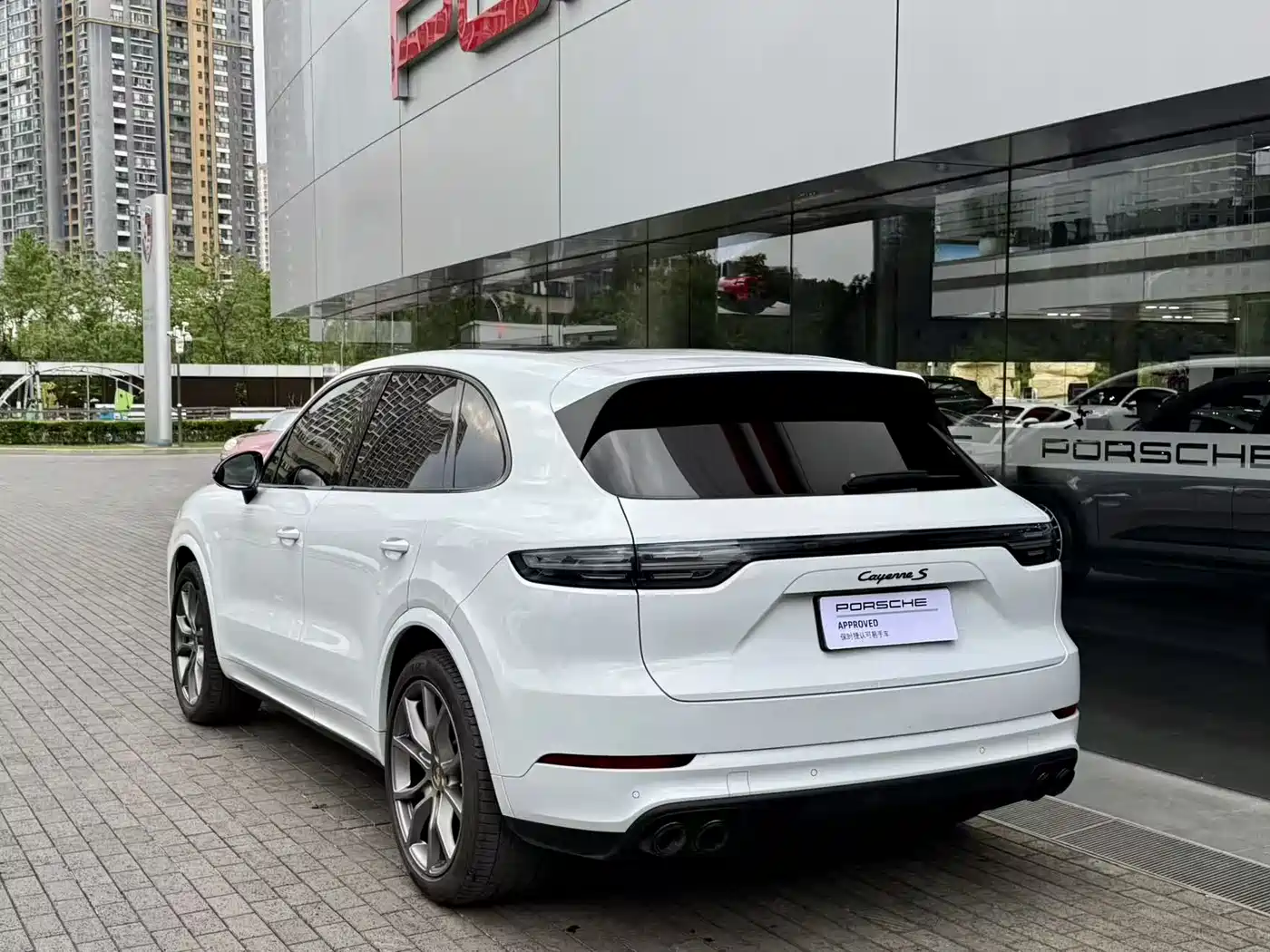PORSCHE CAYENNE