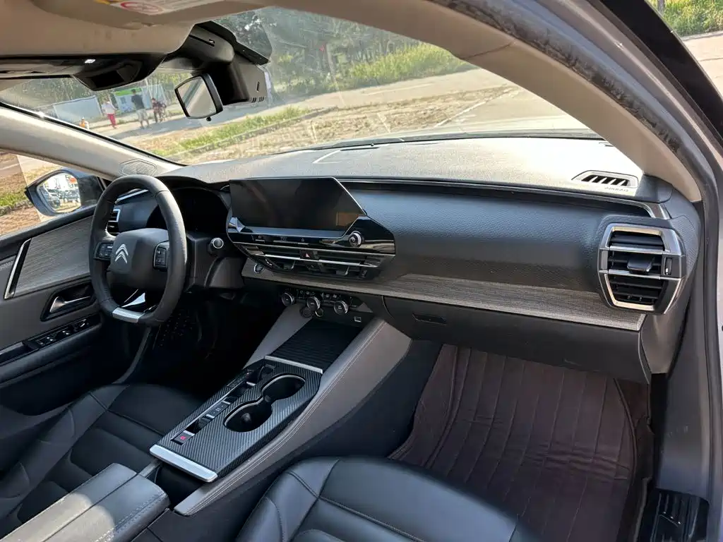 Citroën Versailles C5 X 2022 2022 1.6T Enjoy Extraordinary Tiger Year Opening Edition