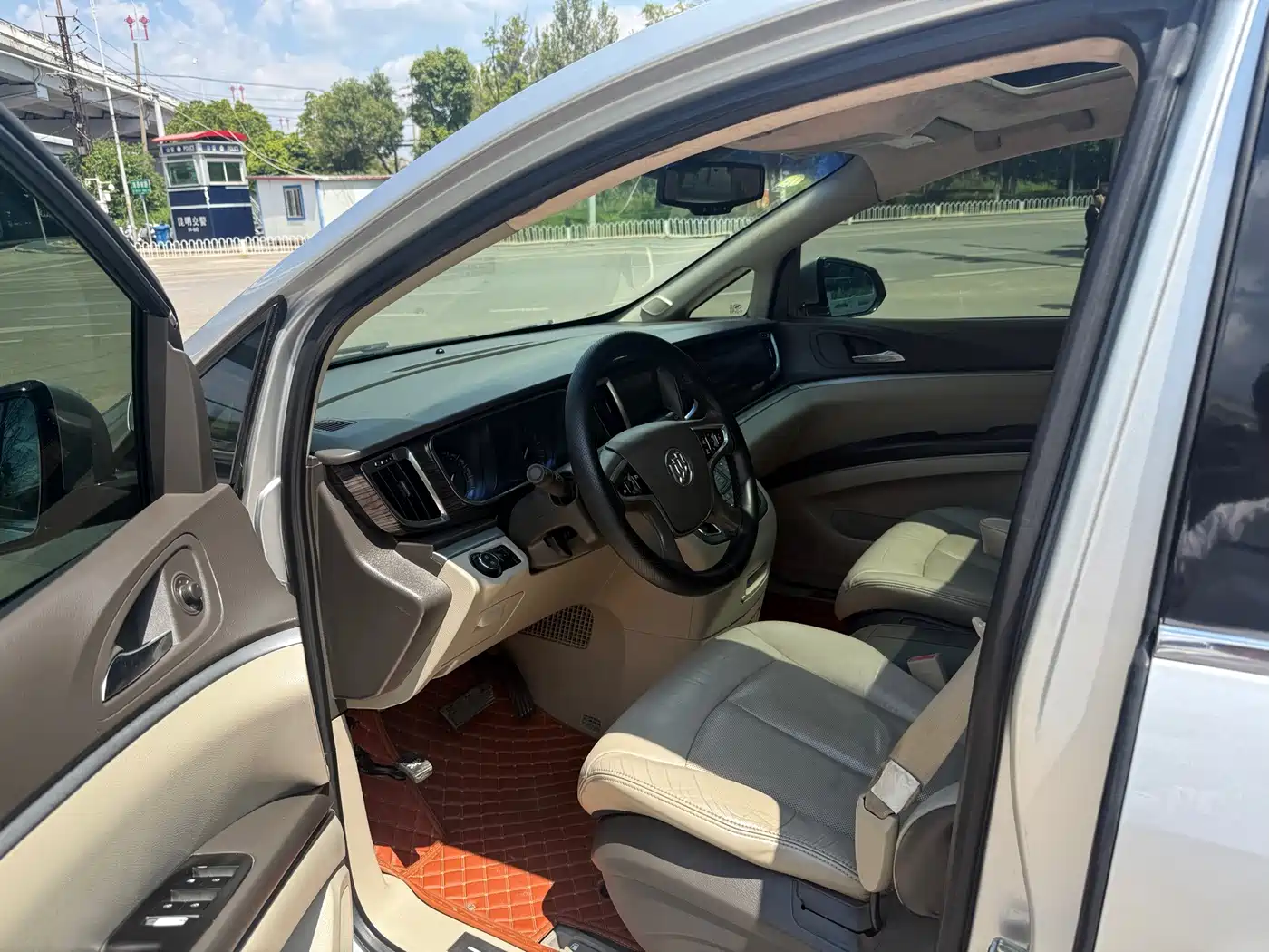 Buick GL8 2011 2011 3.0L XT Luxury Business Flagship