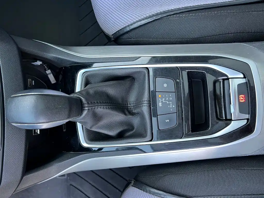 Photo 11 - Peugeot 308S