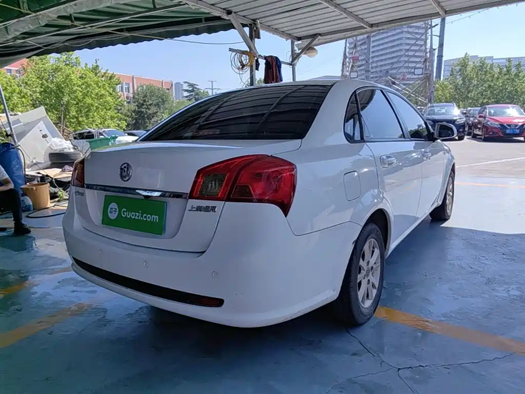 Buick Excelle 2015 1.5L Manual Classic фото 7