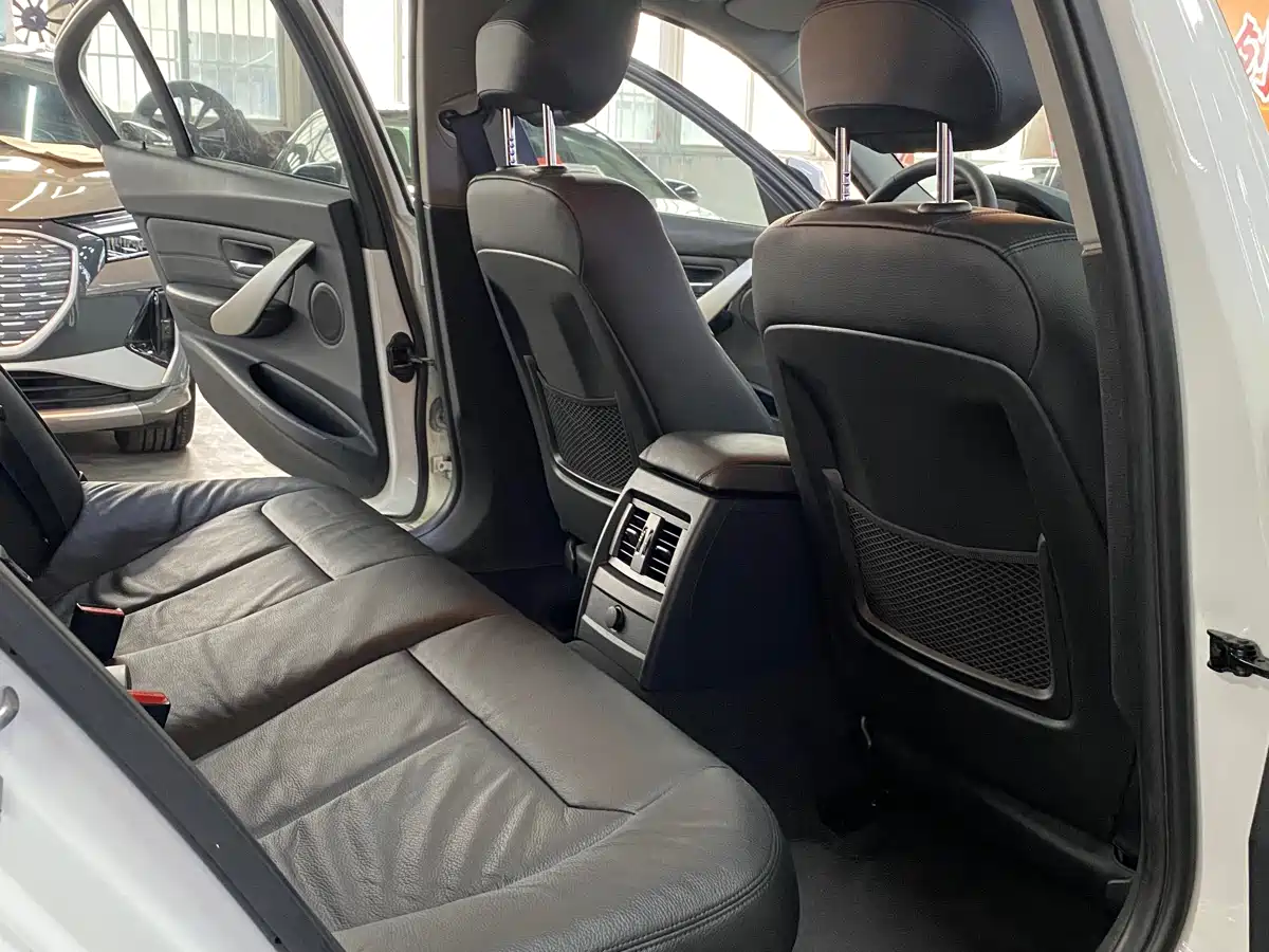 BMW 3 Series 2014 320i Fashion фото 12