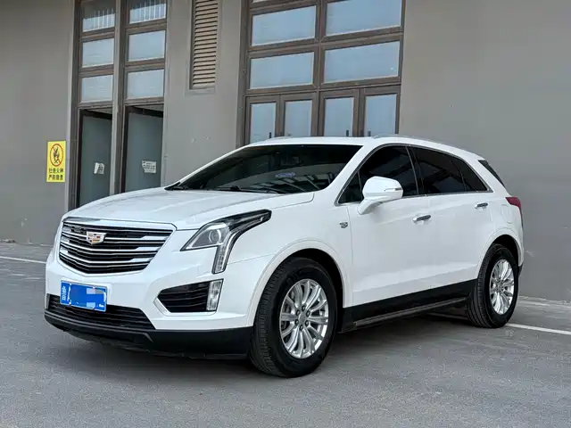 CADILLAC XT5