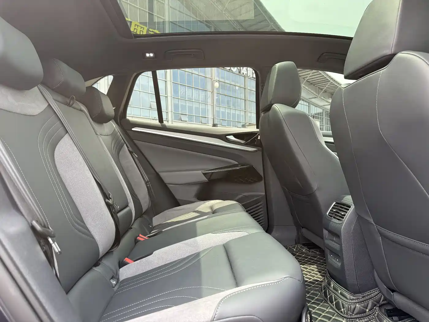 VOLKSWAGEN ID.4 CROZZ