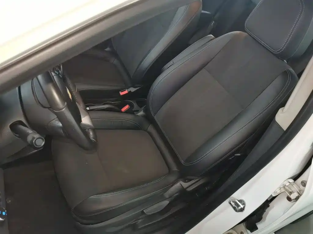Chevrolet Trax 2014 1.4T Automatic 2WD Luxury фото 15