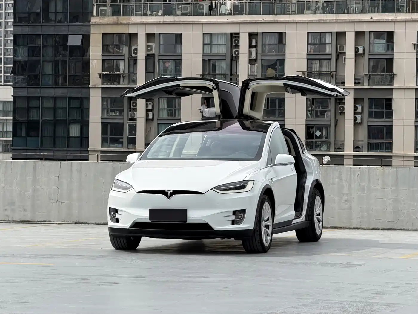 TESLA MODEL X