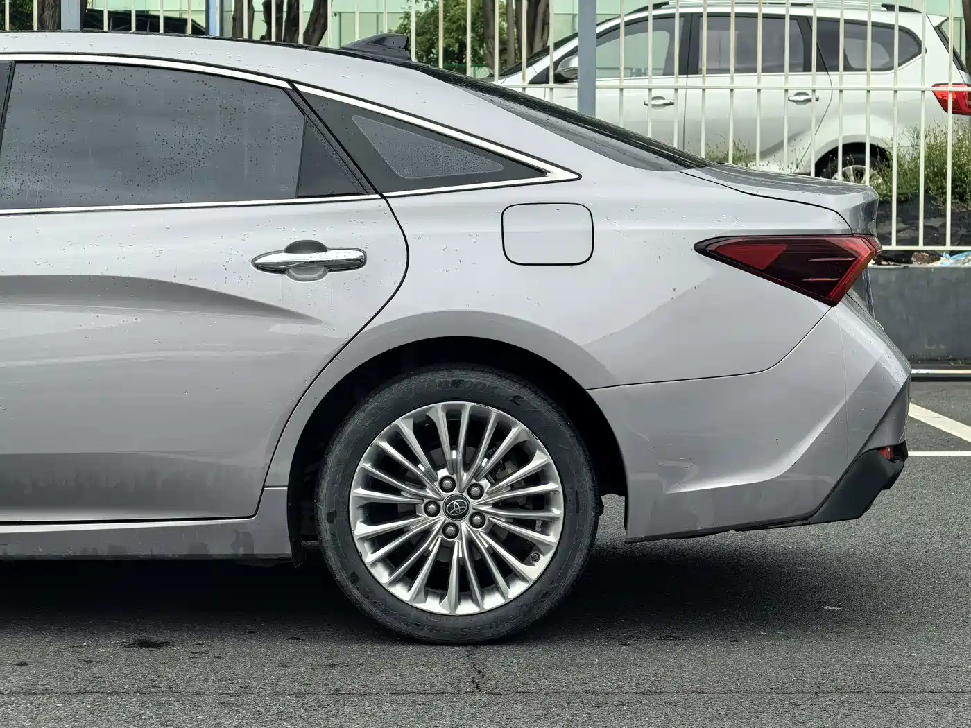 Toyota Avalon 2020 2019 Hybrid 2.5L XLE Premium Edition China V