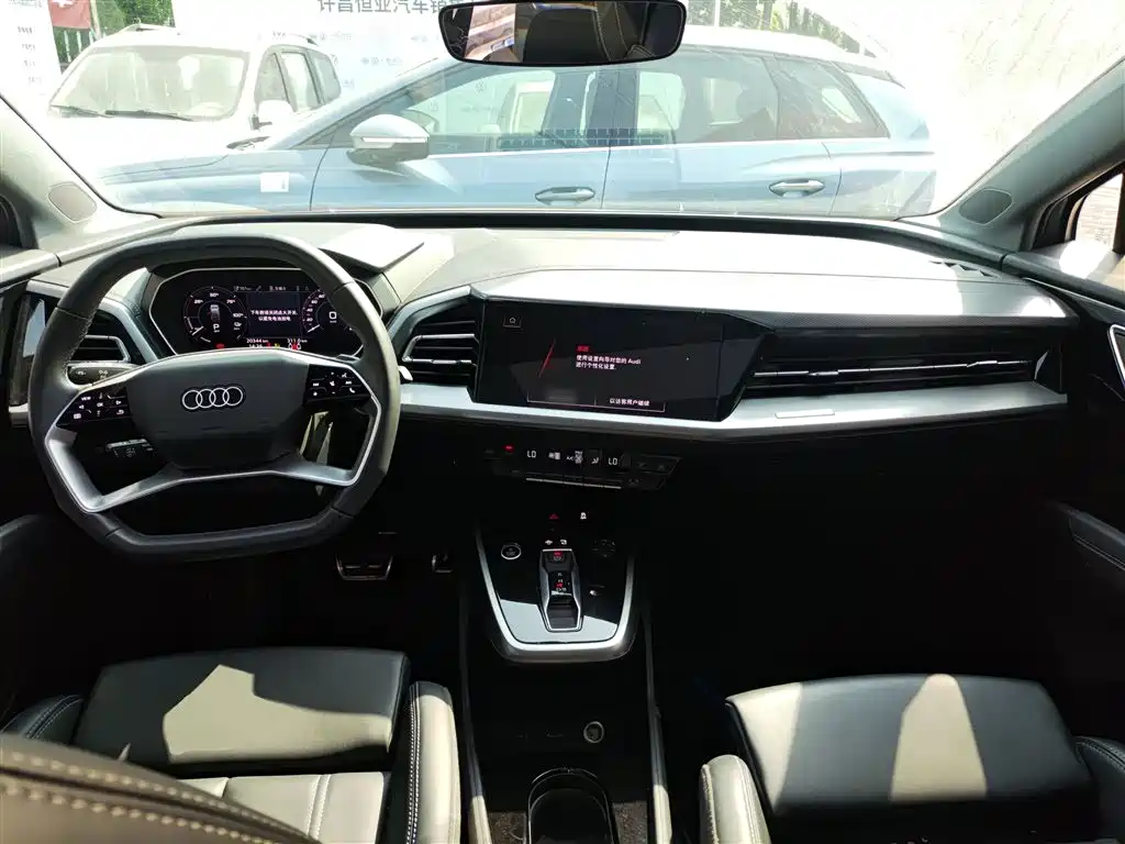 Audi Q4 e-tron 2024 40 e-tron Pioneer Edition фото 10