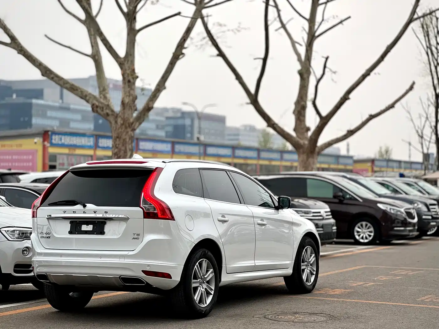 Фото 8 - Volvo XC60