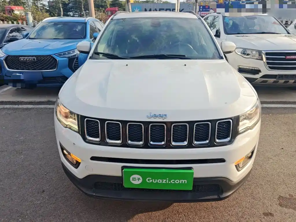 Photo 3 - Jeep Compass