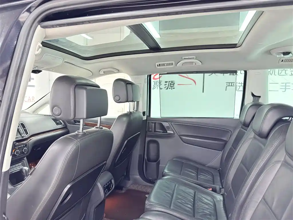 Volkswagen Sharan 2014 2.0TSI Comfort фото 11
