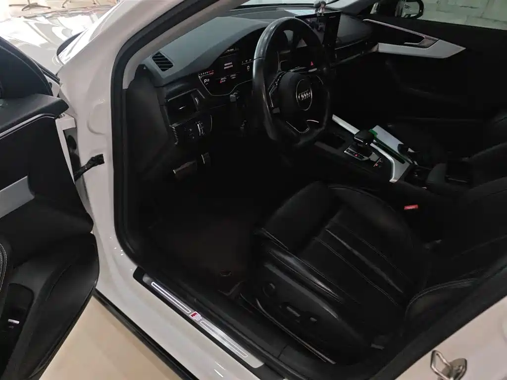 Audi A4L 2022 40 TFSI Luxury Dynamic фото 12