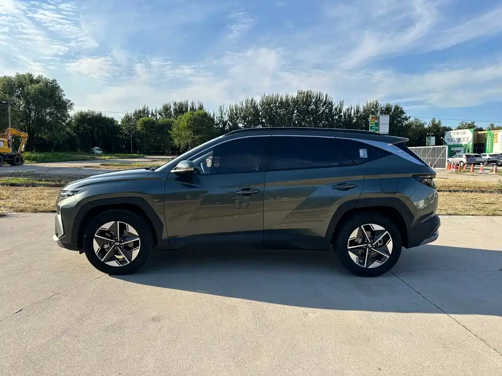 Фото 7 - Hyundai Tucson