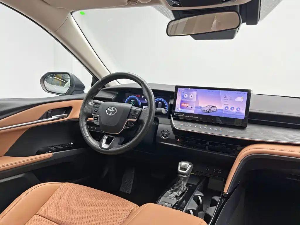 Toyota Camry 2025 2024 Hybrid 2.0HG Premium Edition