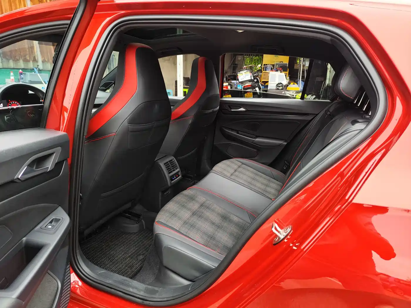 Volkswagen Golf GTI 2021 380TSI DSG GTI фото 5
