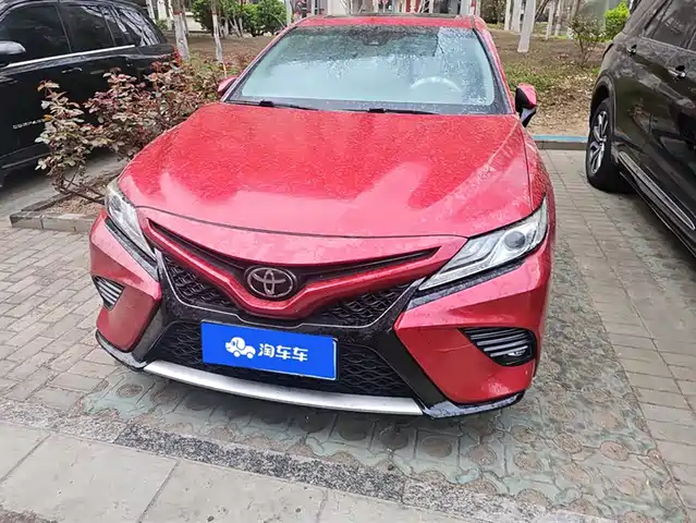 TOYOTA CAMRY