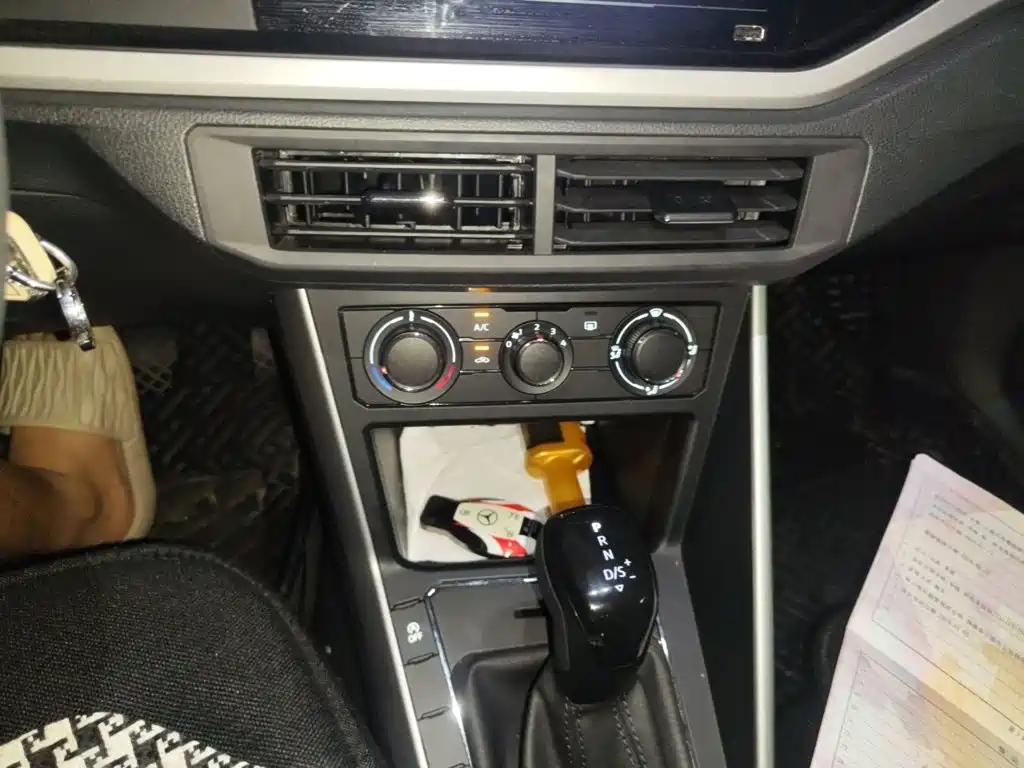صورة 14 - Volkswagen Polo