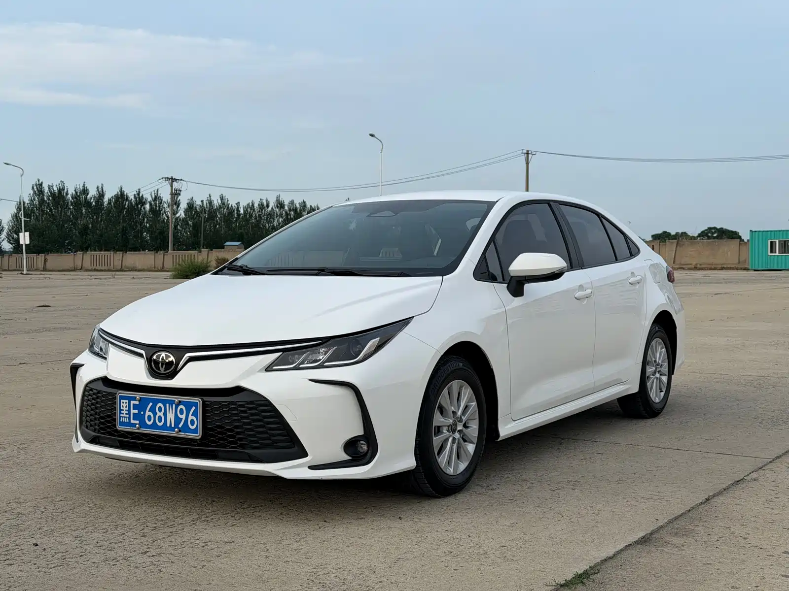 Фото 1 - Toyota Corolla