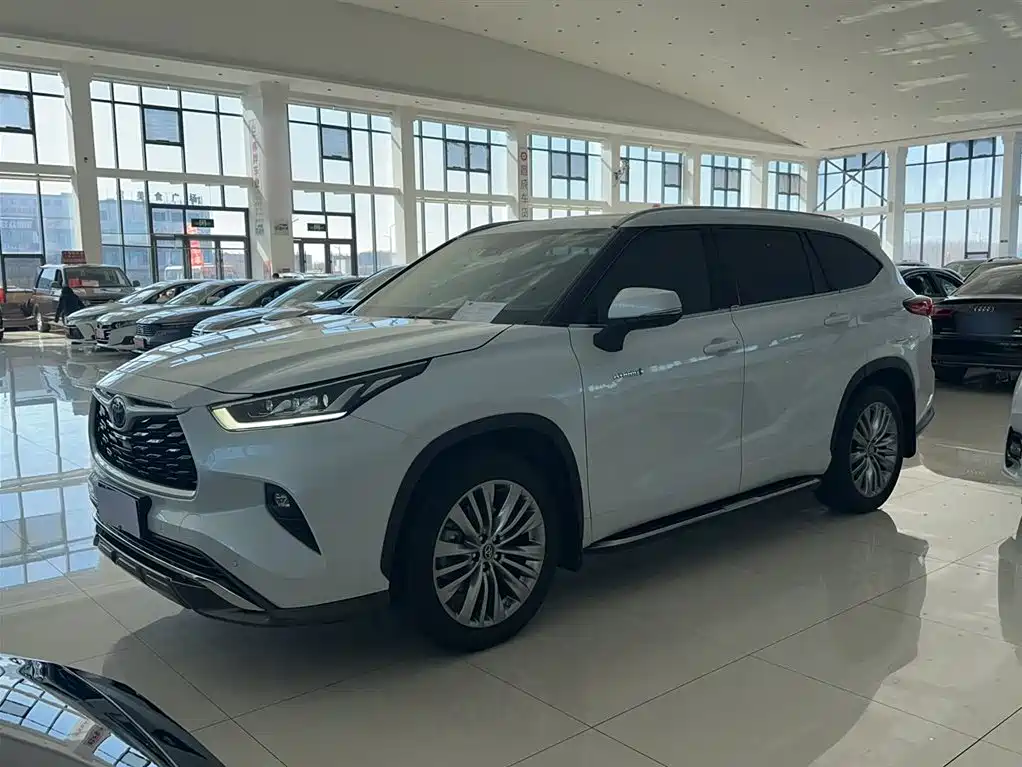 Toyota Highlander 2023 2.5L Smart Hybrid Dual Engine AWD Premium 7-Seater фото 8