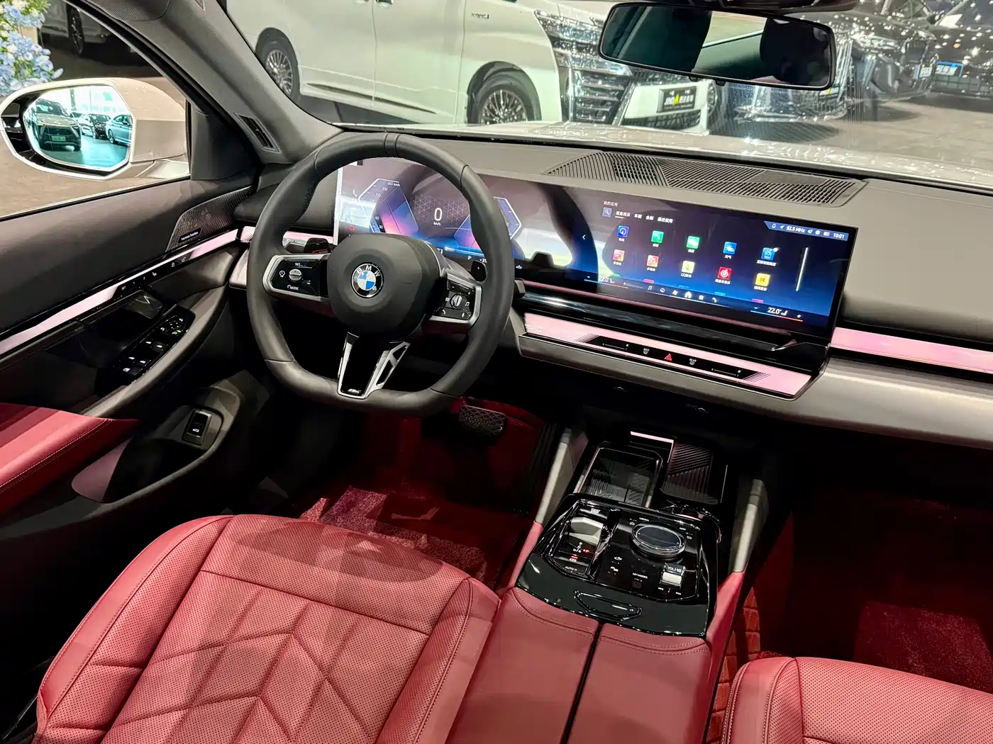 BMW 5 Series 2025 530Li Leading M Sport Package фото 10