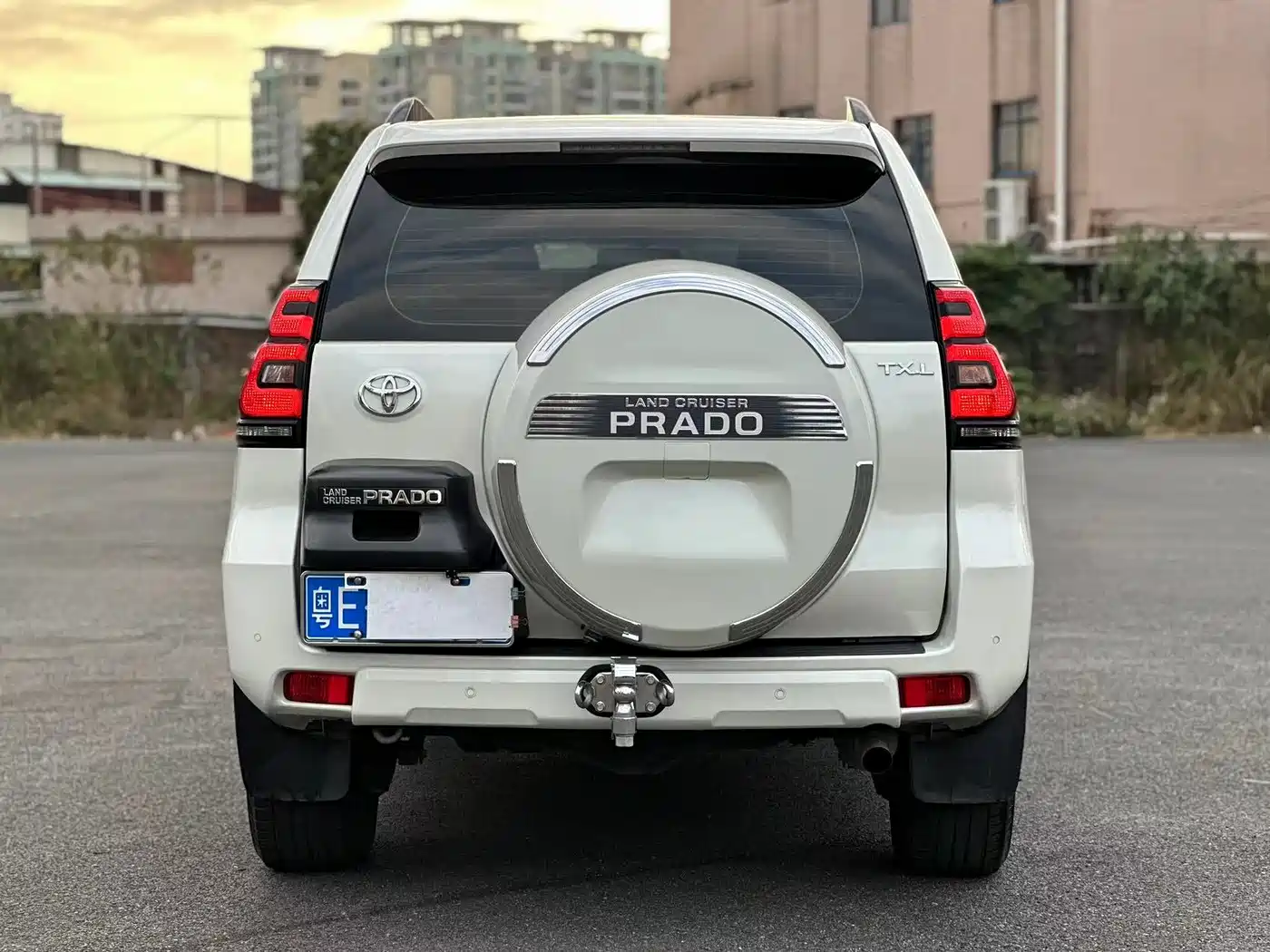 Toyota Prado 2018 3.5L Automatic TX-L Rear-mounted Spare Tire фото 21