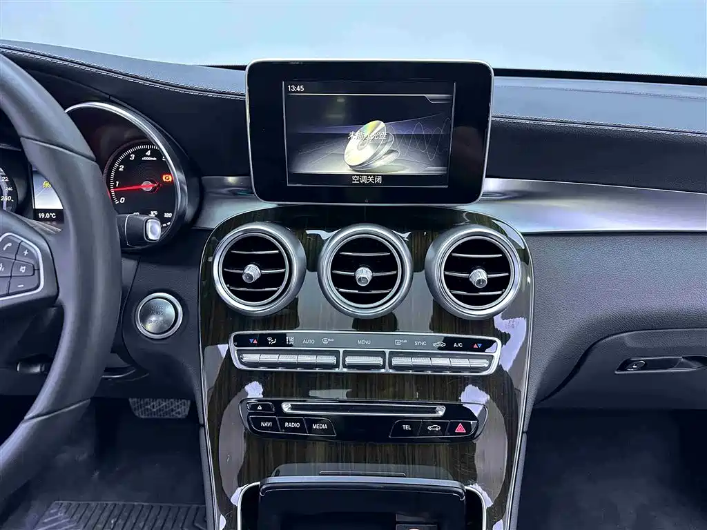 Mercedes-Benz GLC 2016 GLC 260 4MATIC Luxury фото 13
