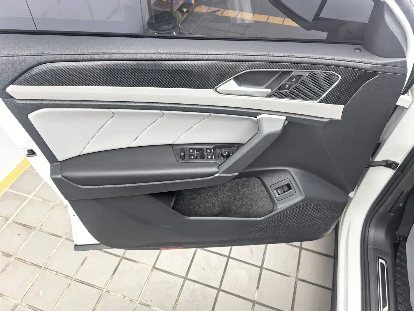 Volkswagen Tayron 2023 280TSI 2WD Luxury Plus Advanced Edition фото 17