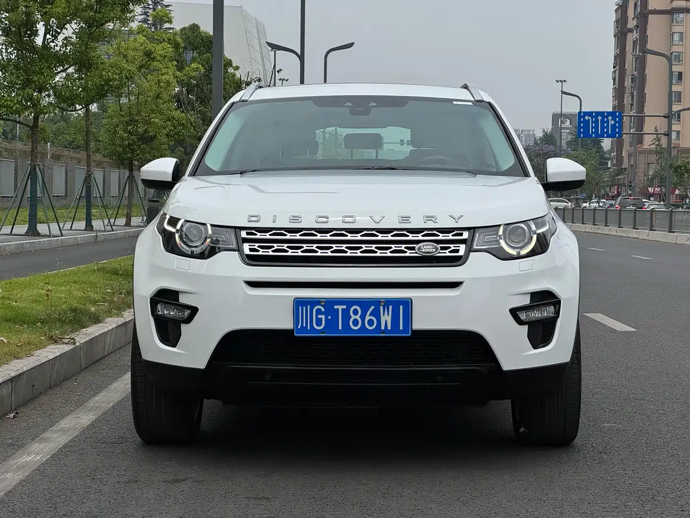 Land Rover Discovery Sport 2016 2.0T HSE фото 2