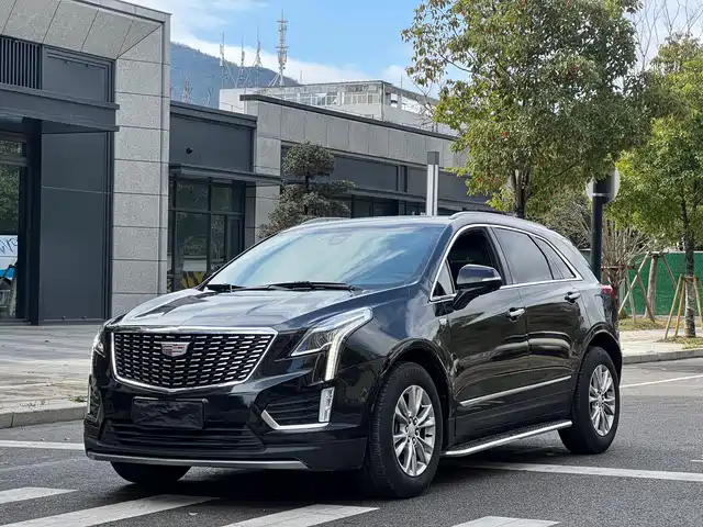 CADILLAC XT5