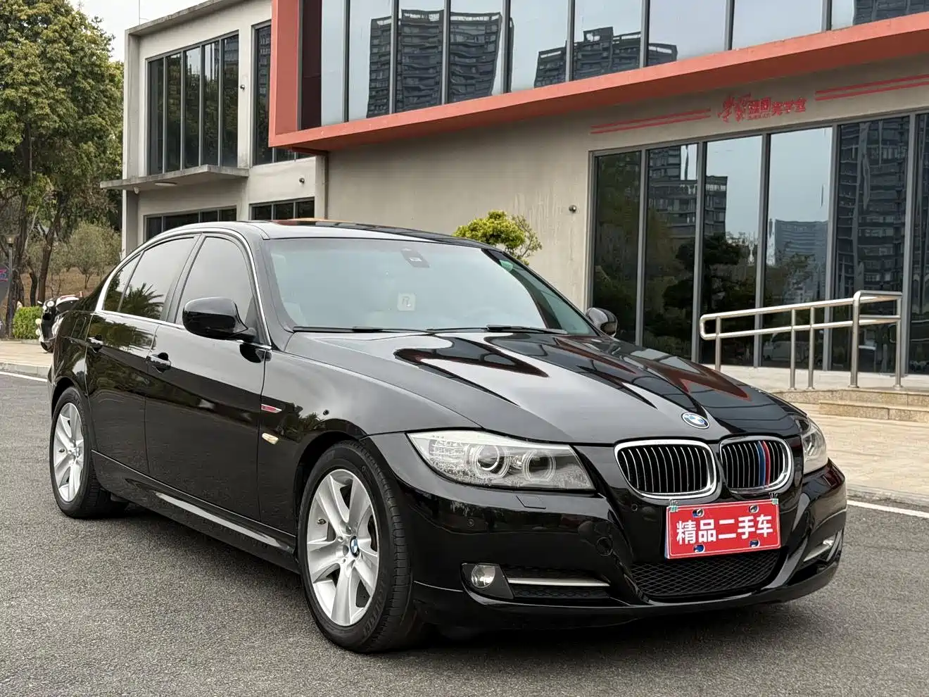 BMW 3 Series 2011 320i Fashion фото 3