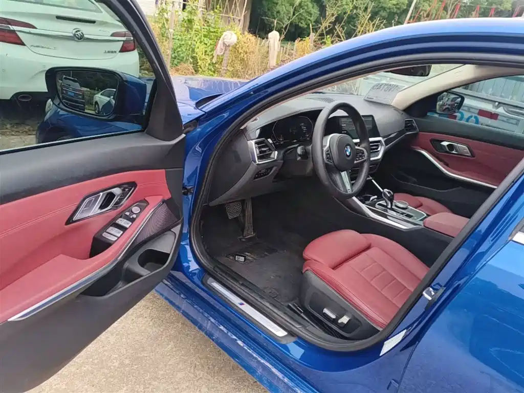 BMW 3-SERIES