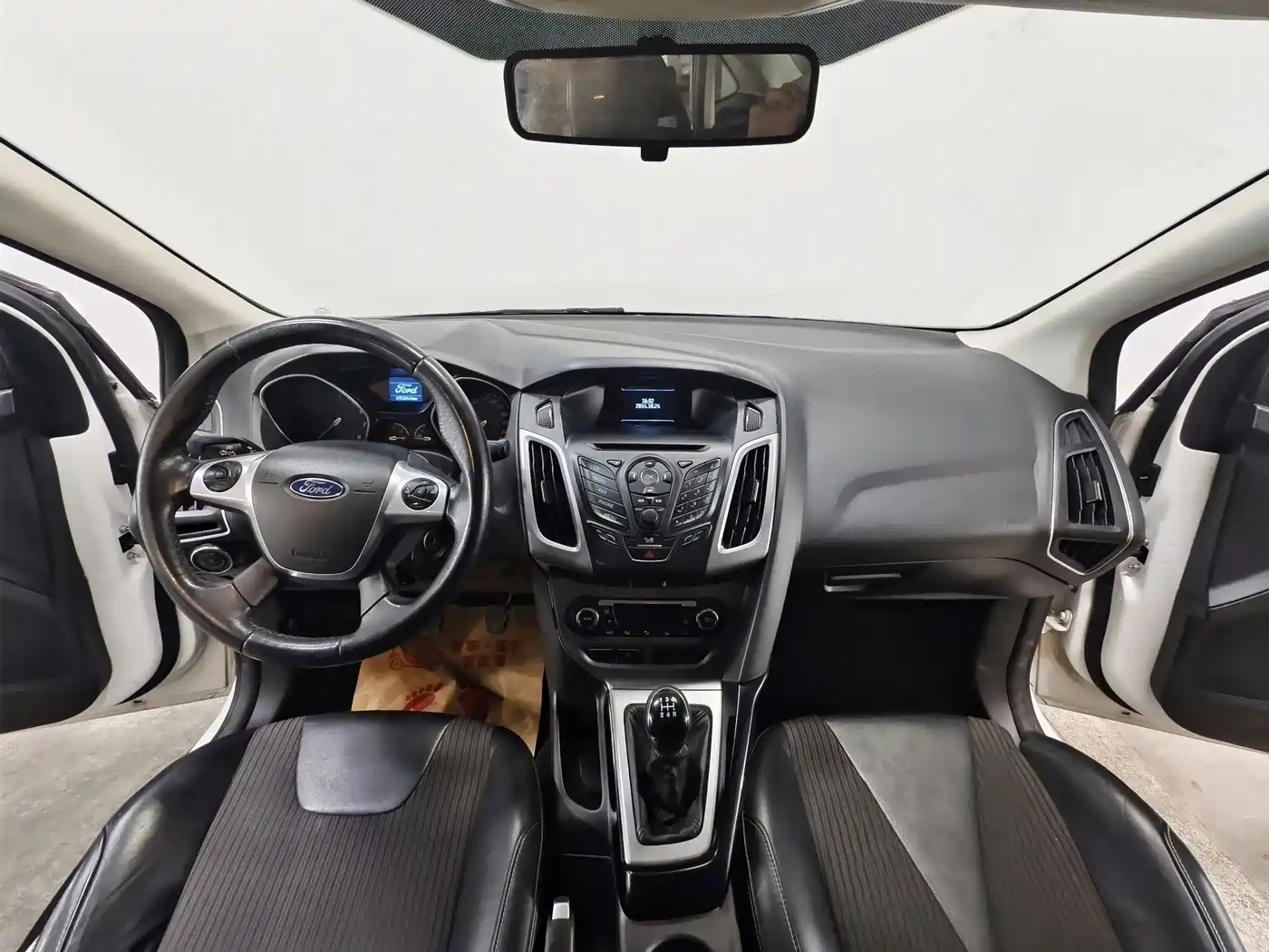 Фото 9 - Ford Focus