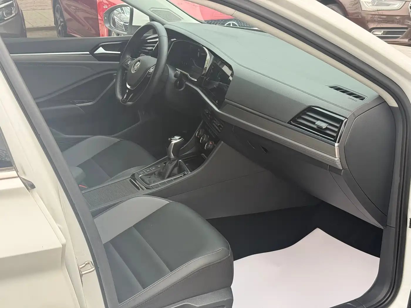 Volkswagen Sagitar 2021 200TSI DSG Comfort Smart Edition фото 18