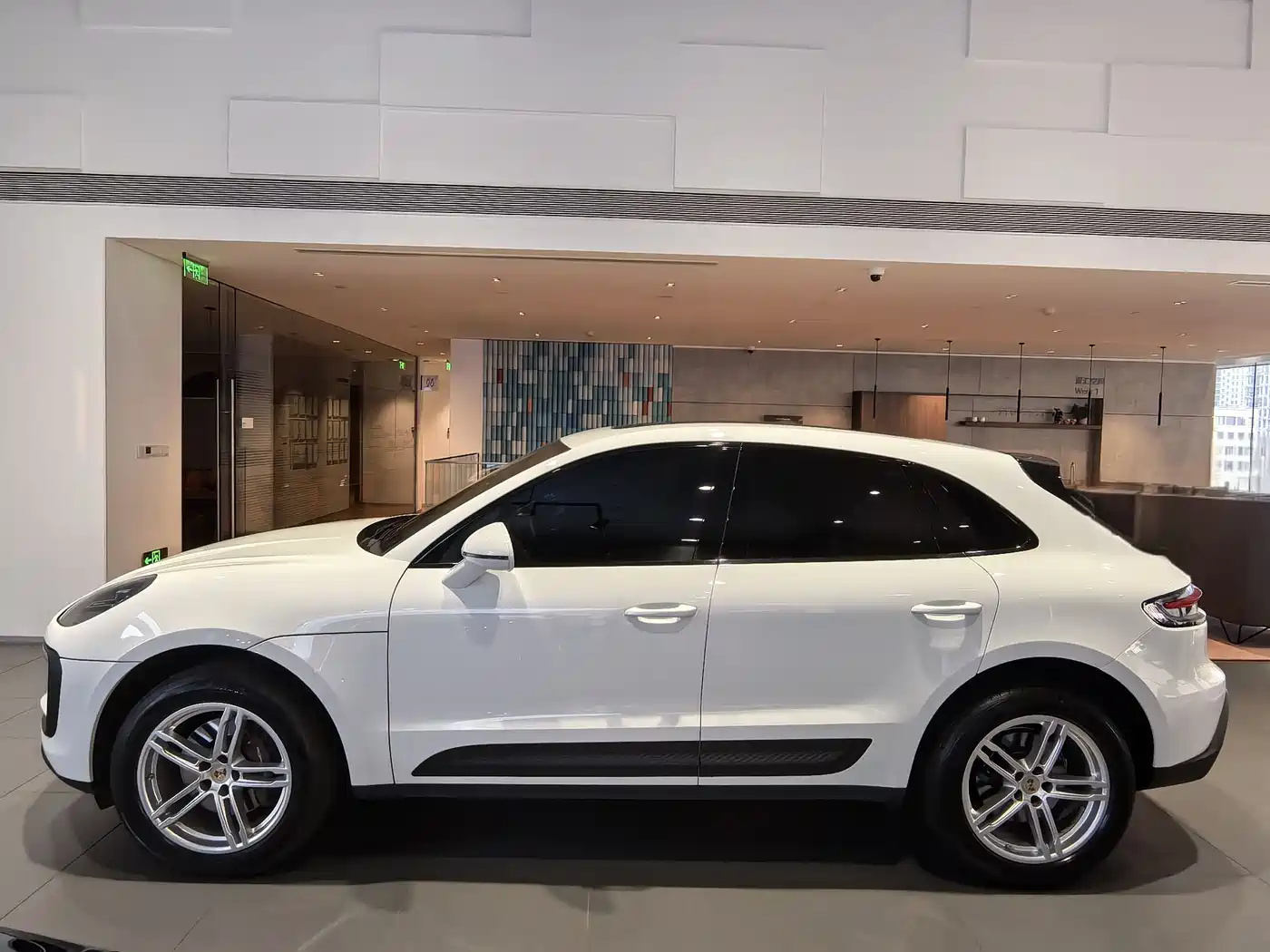 Porsche Macan 2023 Macan 2.0T фото 2