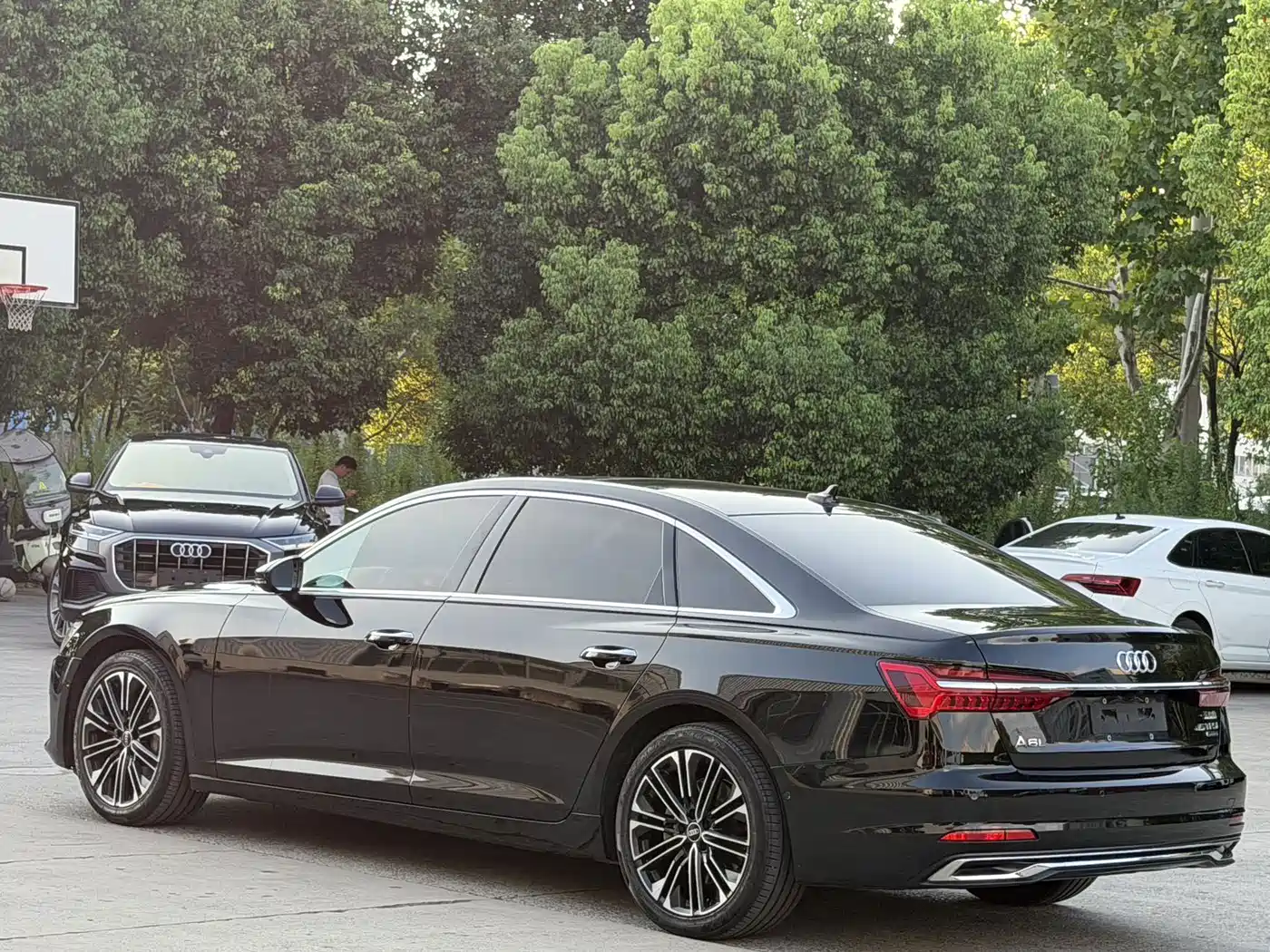 Фото 7 - Audi A6L