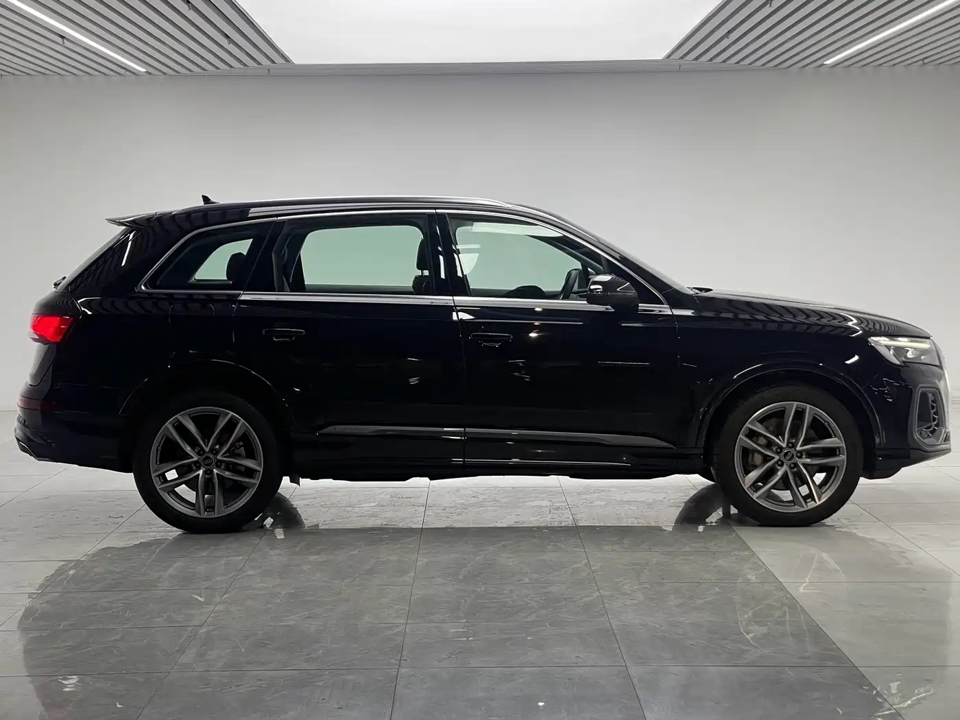 Audi Q7 2025 2025 55 TFSI quattro S line Sport