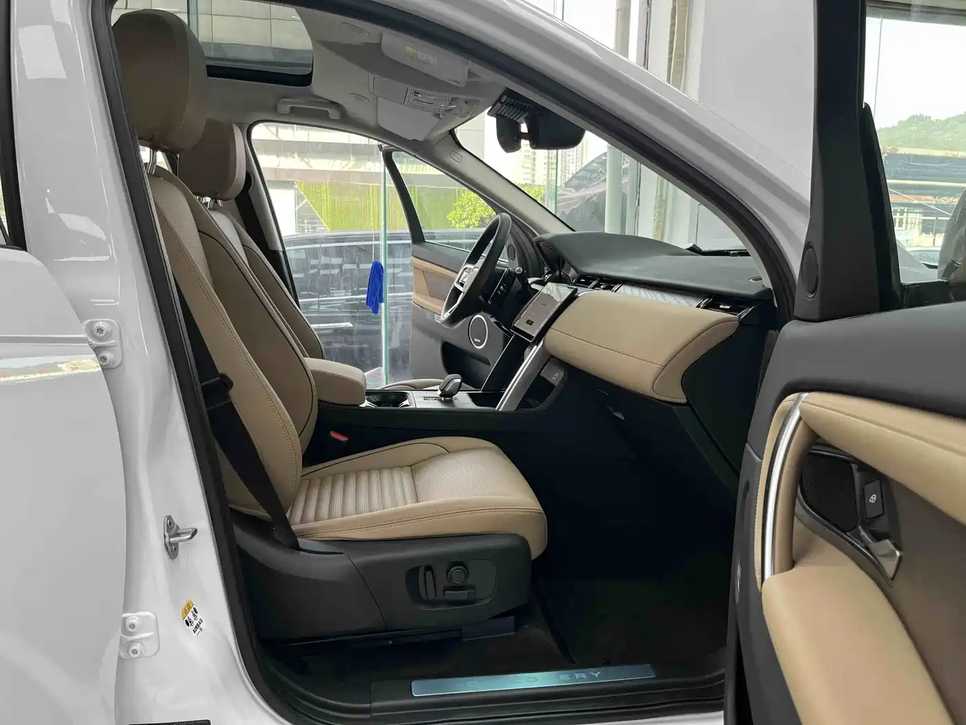 LAND ROVER DISCOVER SPORTS