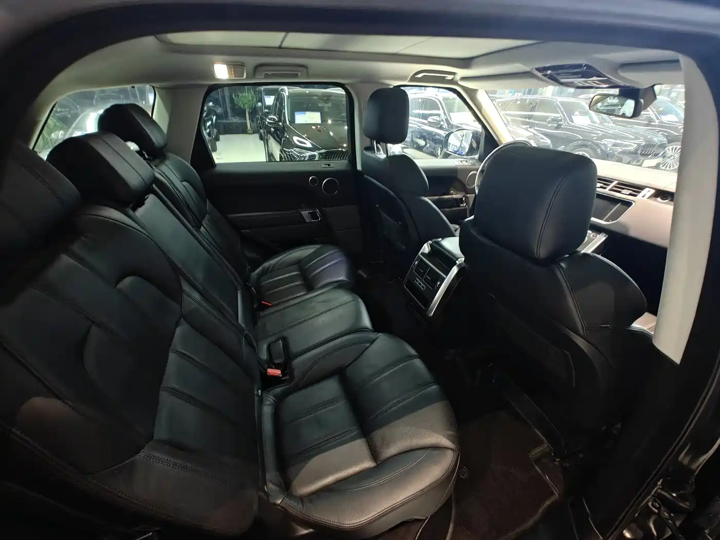 Land Rover Range Rover Sport 2016 3.0 SDV6 HSE фото 11