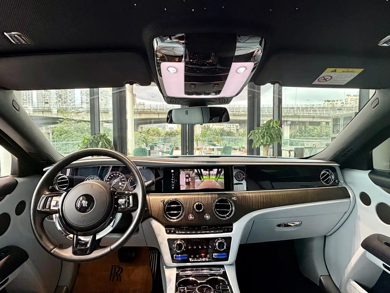 Фото 10 - Rolls-Royce Ghost