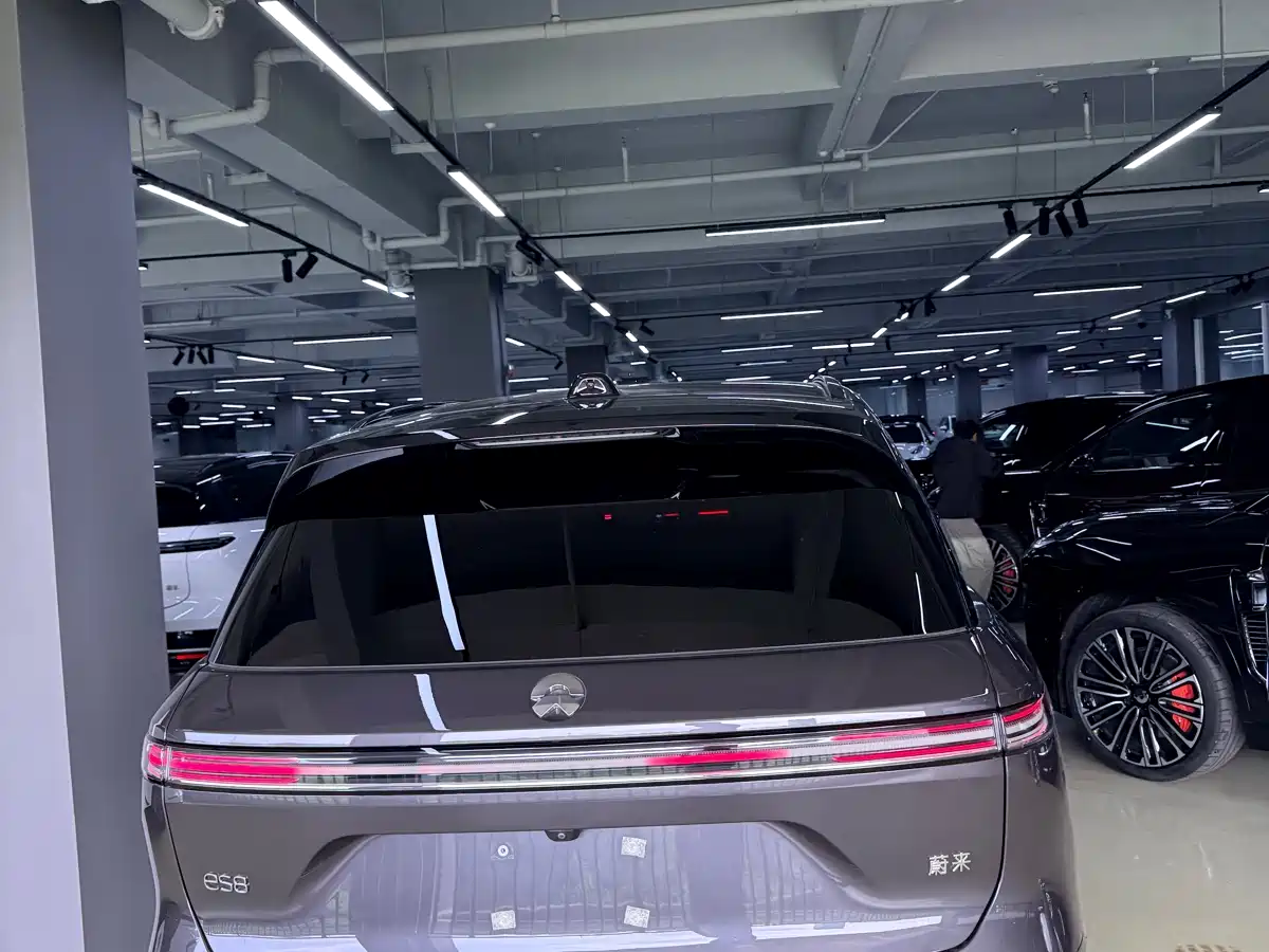 NIO NIO ES8