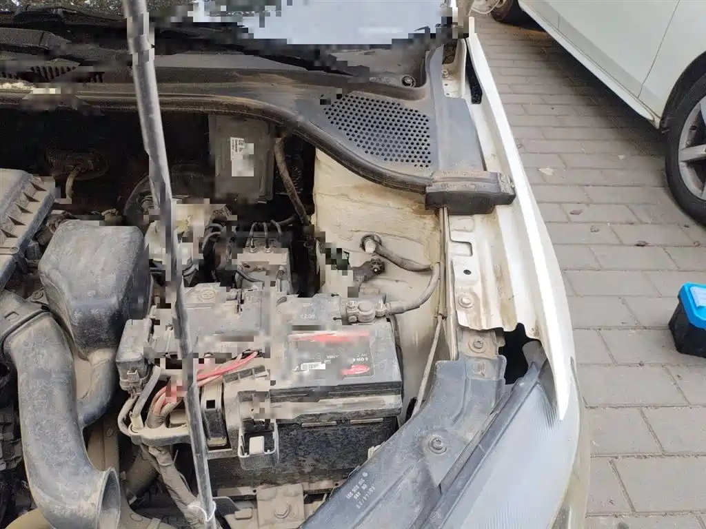Volkswagen Jetta 2013 1.6L Manual Comfort фото 22