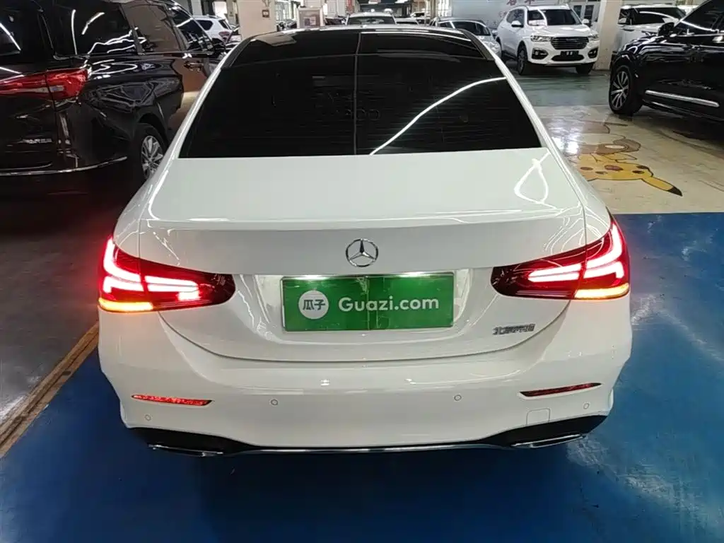 Mercedes-Benz A-Class 2020 Facelift A 200 L Sport Sedan Dynamic фото 6