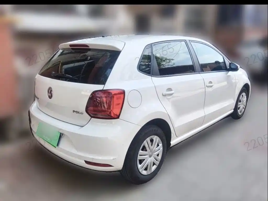 Volkswagen Polo 2016 1.4L Automatic Trend фото 25