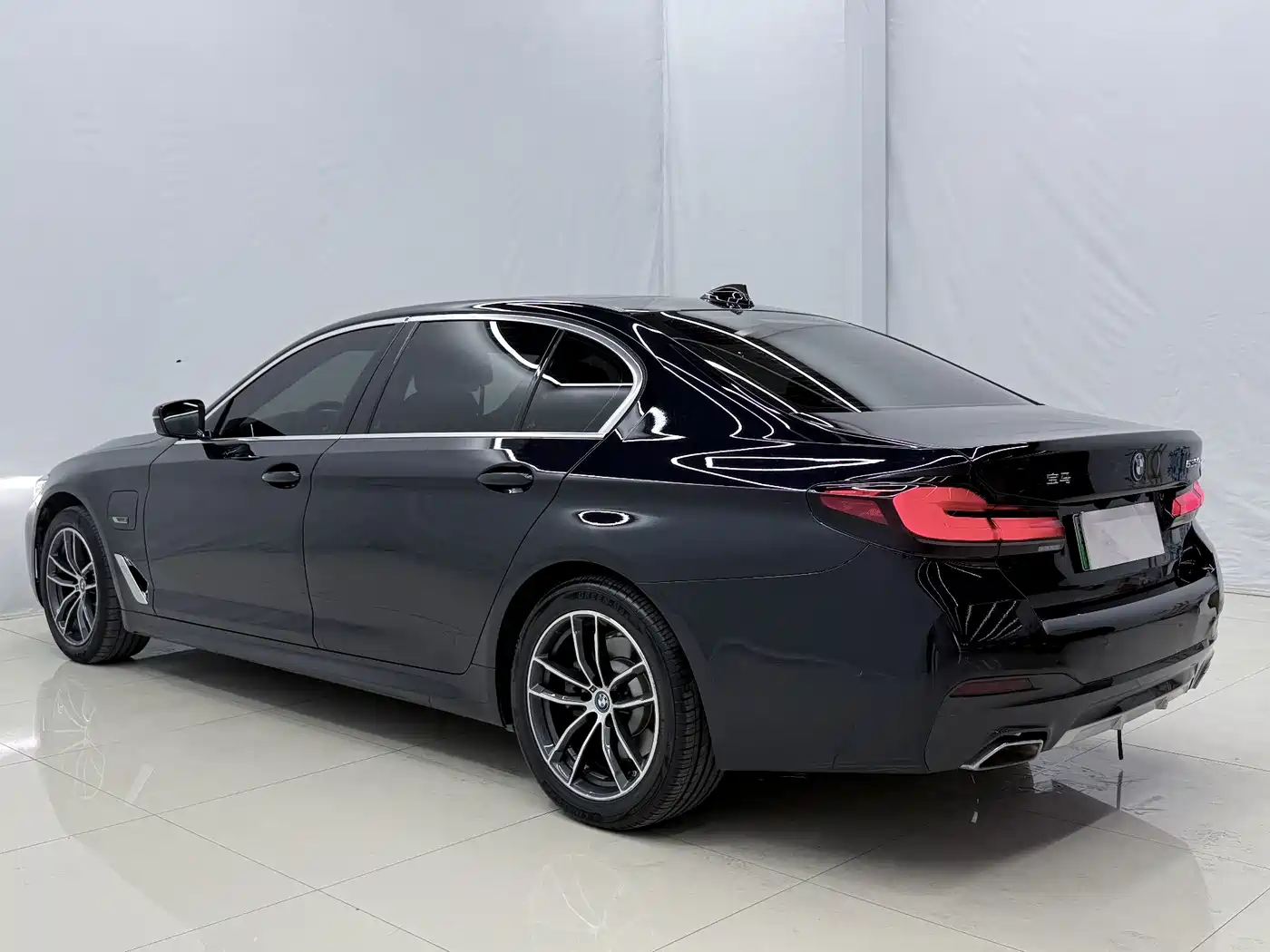 BMW 5 Series New Energy 2023 2022 Model Facelift III 535Le Pioneer Edition M Sport Package