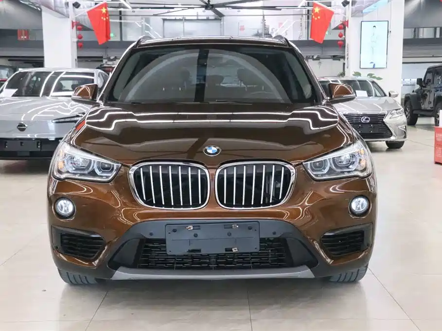 BMW X1 2016 sDrive18Li Premium Model фото 2