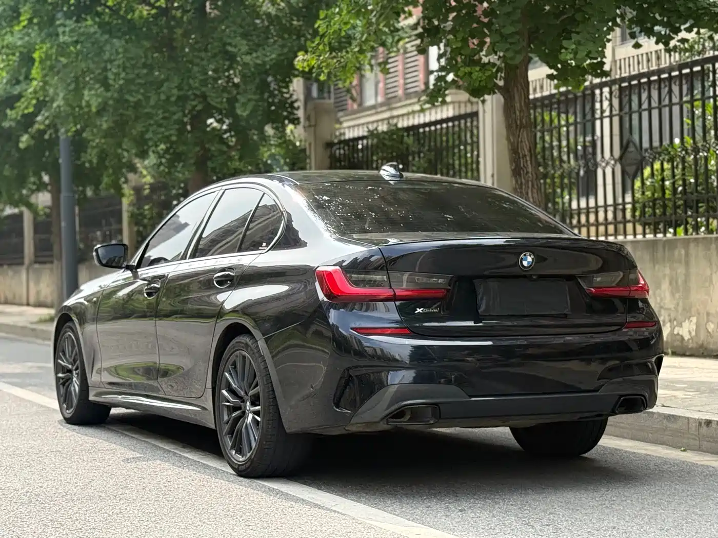 BMW 3 Series 2021 325i M Sport Night Edition фото 6