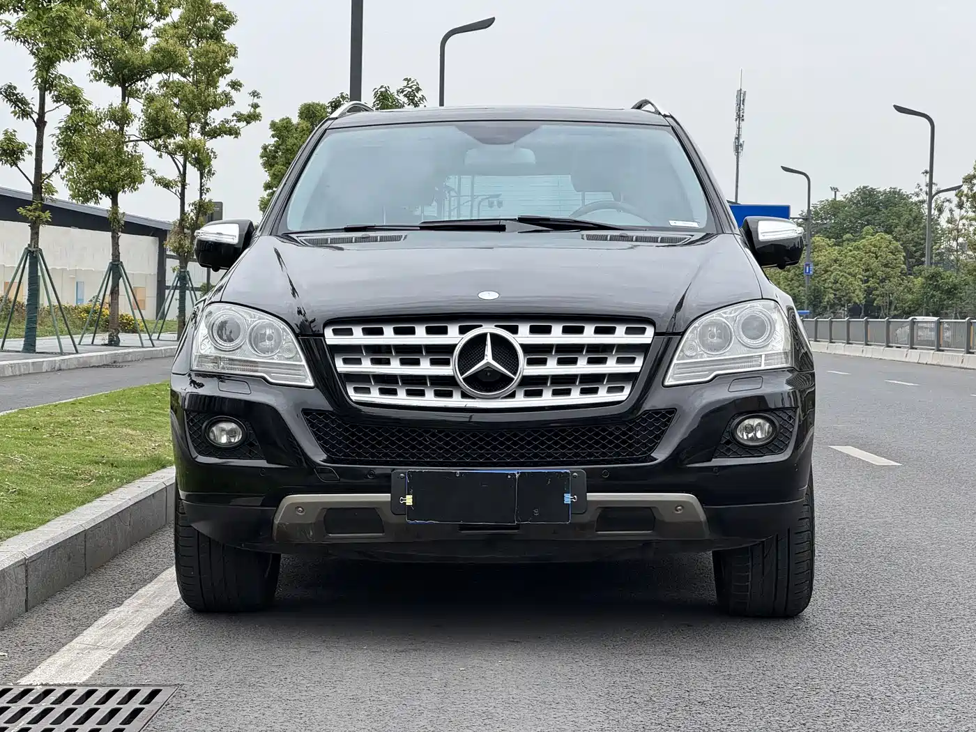 Mercedes-Benz M-Class 2010 ML 350 4MATIC Luxury фото 2