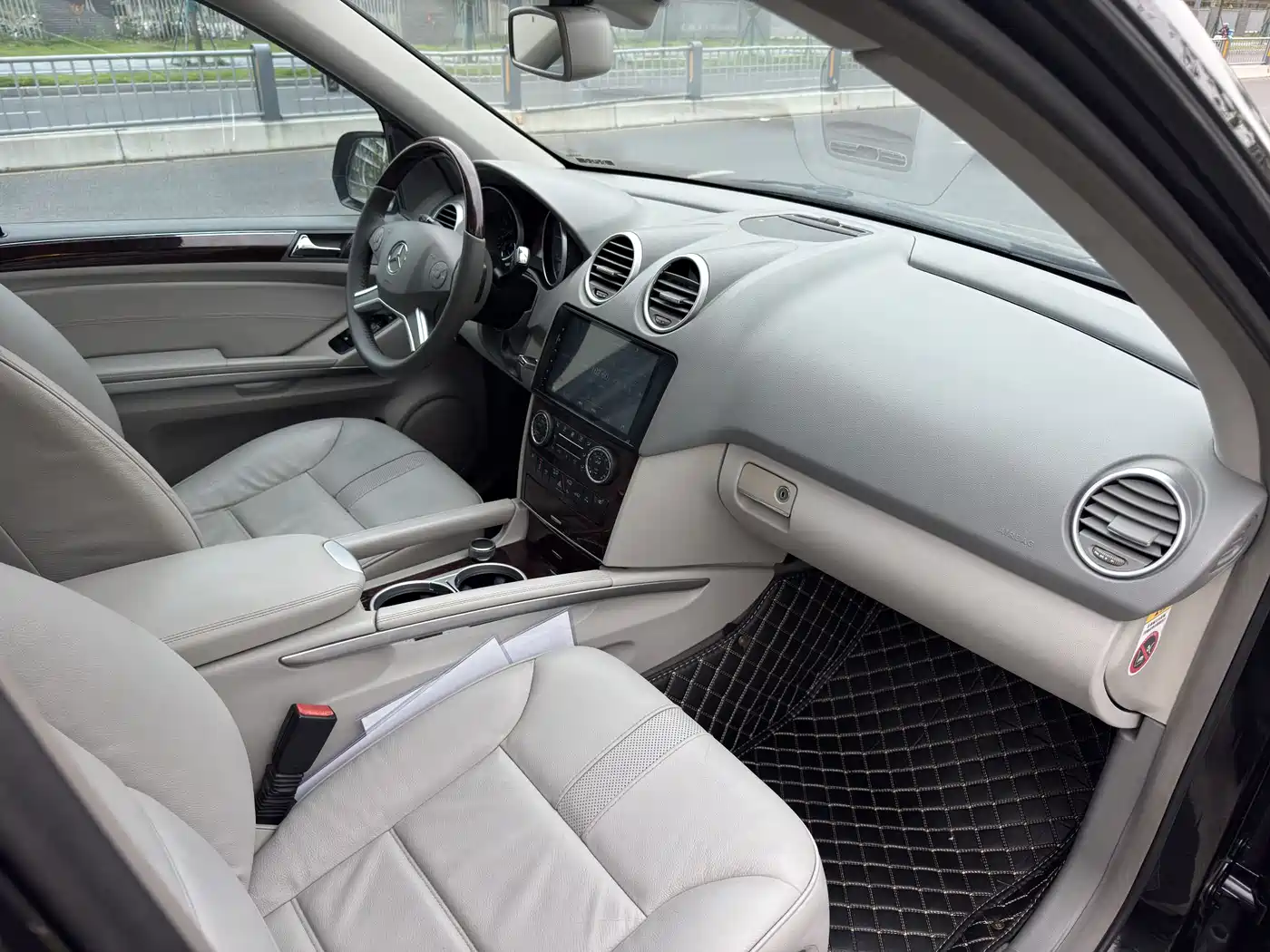 Mercedes-Benz M-Class 2010 ML 350 4MATIC Luxury фото 8